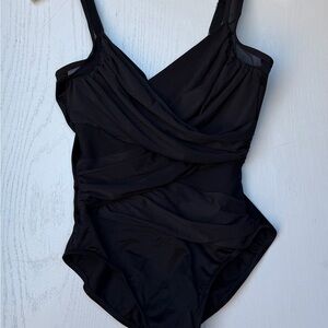 Miraclesuit Women's Swimsuit One Piece Mesh 14 Black Shaping Slimming